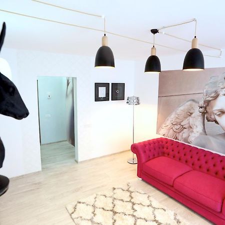 Soho Apartment Near Ceronav Galaţi Esterno foto